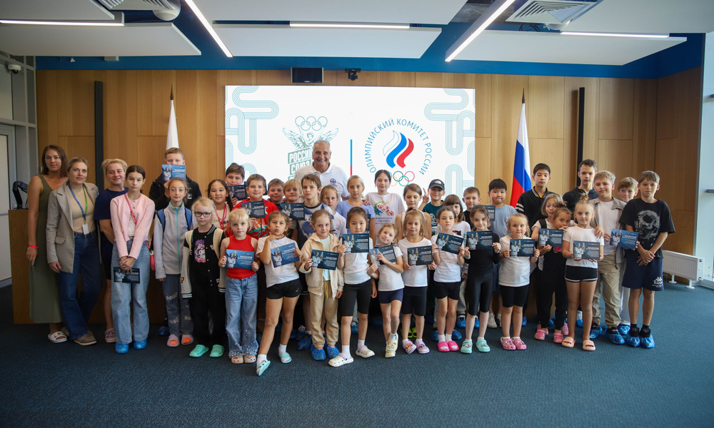 Сахалинские пловцы встретились с Виктором Мазановым